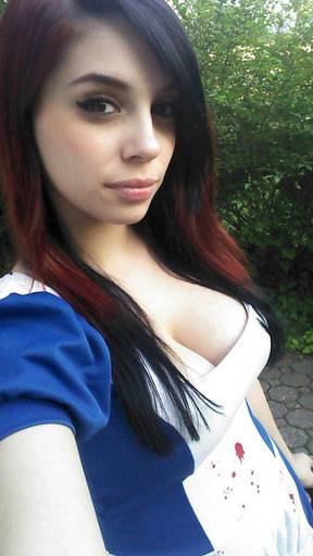 Alice: Madness Returns - Tanya Belfiore's Alice cosplay